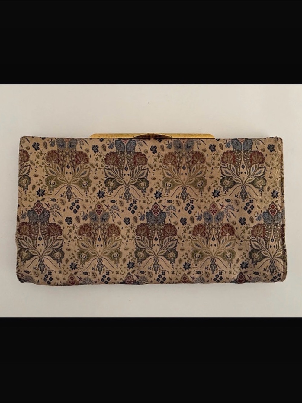 Vintage Floral Print Women’s Clutch